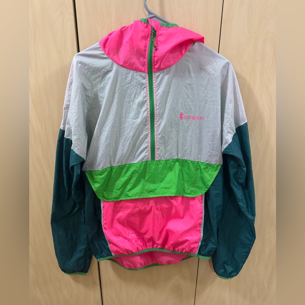 Cotopaxi packable windbreaker